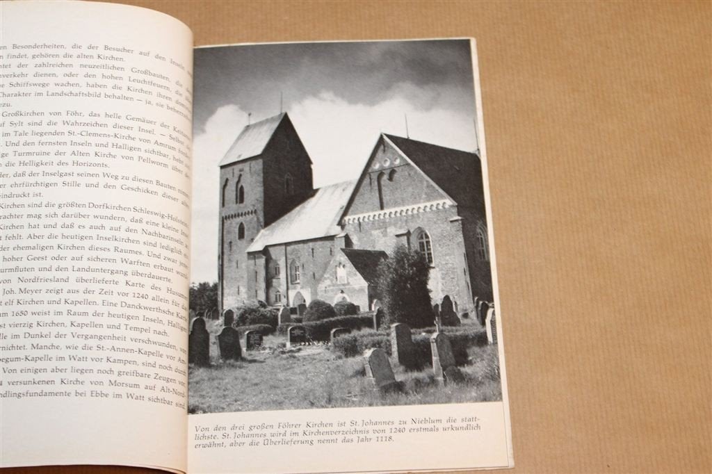 Inselkirchen — Vintage Fotoboek Eilandkerken 1965, Ophalen of Verzenden, Gelezen