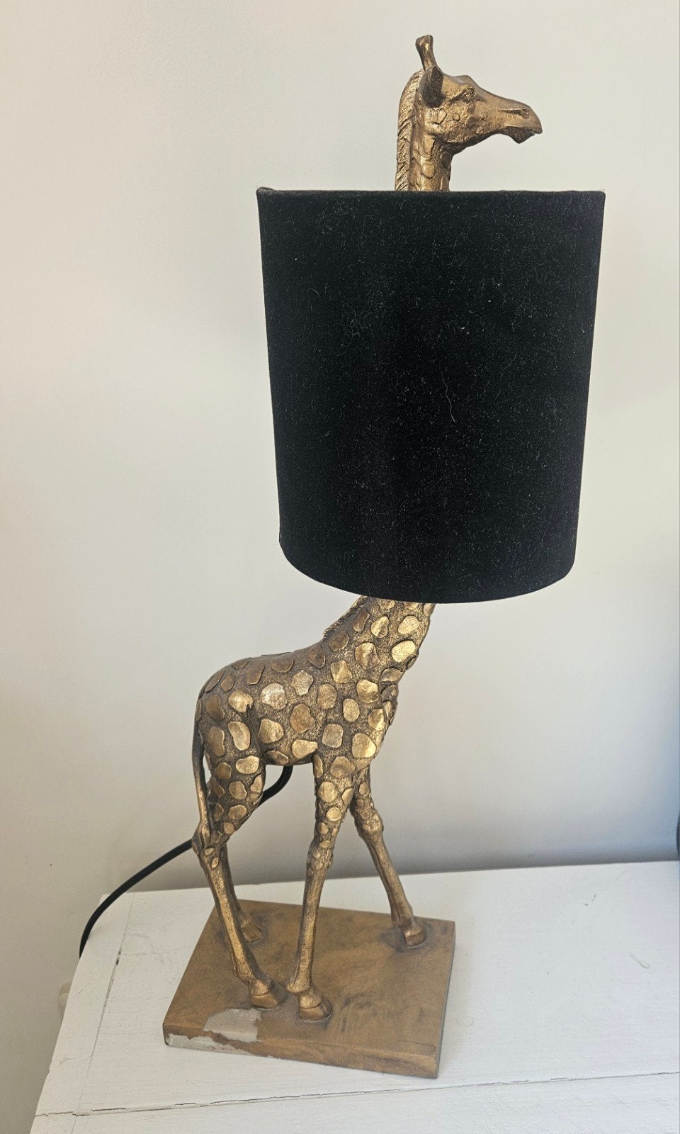 Gouden Giraffe Tafellamp met Zwarte Kap, Huis en Inrichting, Figuurlamp, Overige materialen, Gebruikt, Goud