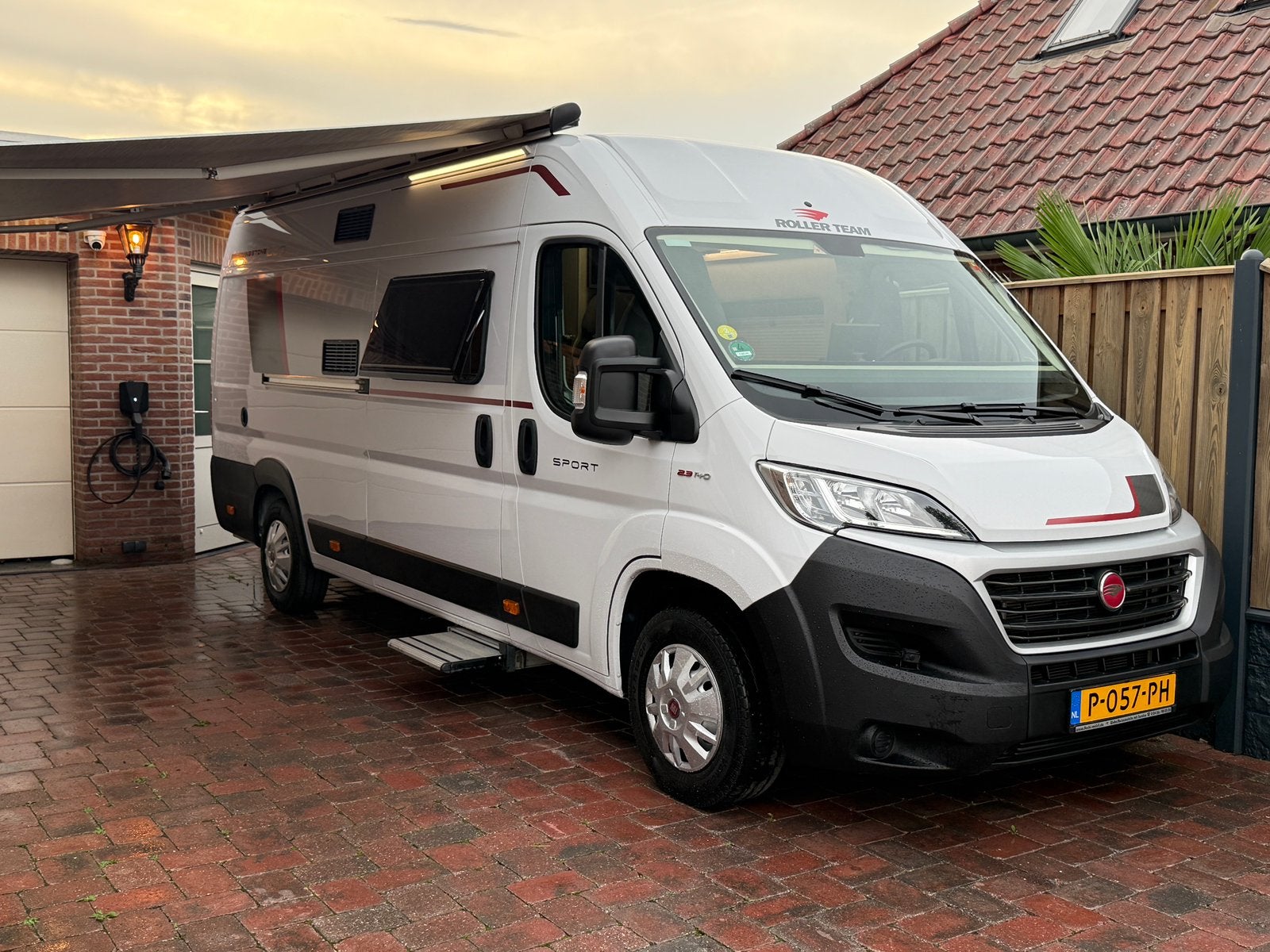 Roller Team Livingstone - Duo Buscamper lengte beden euro 6, Overige merken, Ringverwarming, Fiat, Douche