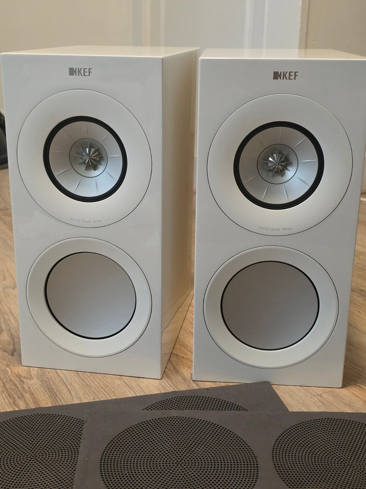 KEF R3 Non-meta wit - Zo goed als nieuw