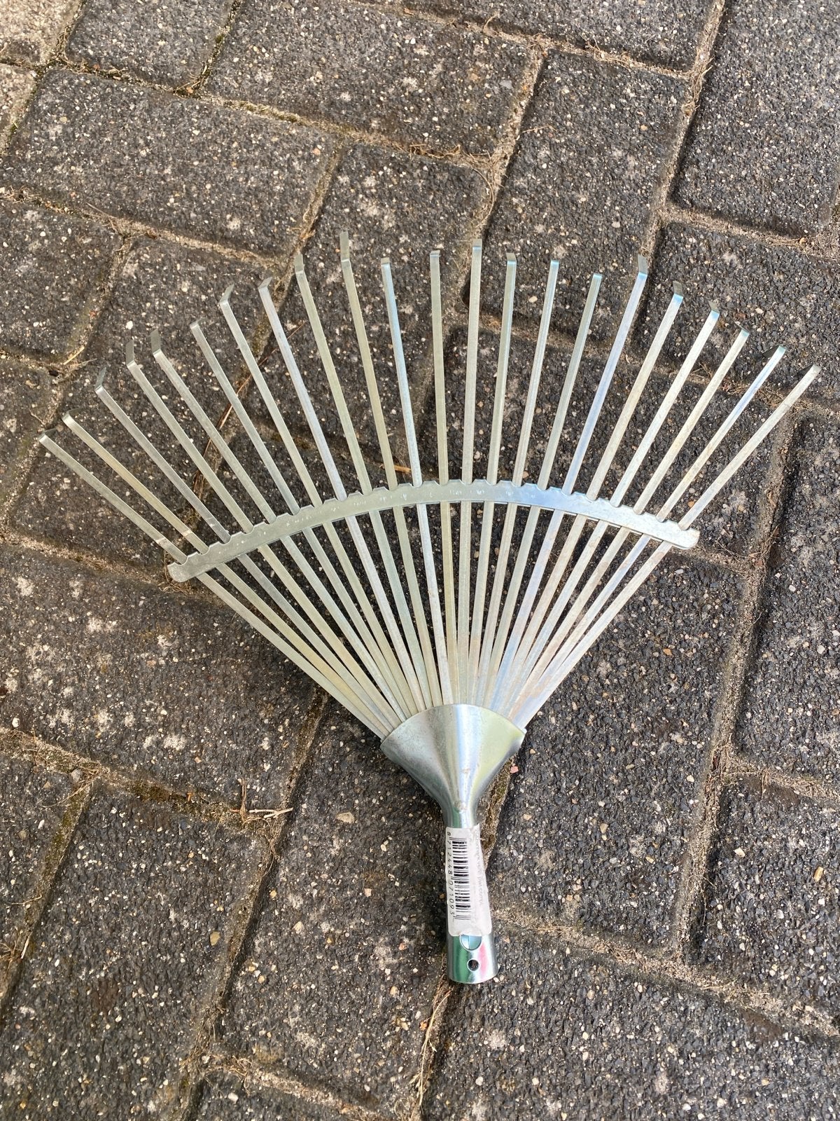 Nieuwe gazonhark zonder steel - verzinkt en plat, Tuin en Terras, Onbekend, Nieuw, Ophalen of Verzenden, Onbekend