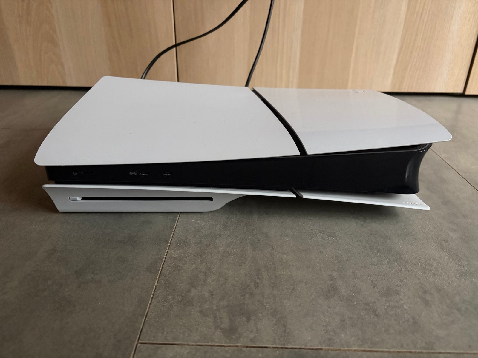 Sony PlayStation 5 825GB + 1TB SSD, 1 controller, 4 games, Spelcomputers en Games, Spelcomputers | Sony PlayStation 5, Ophalen of Verzenden