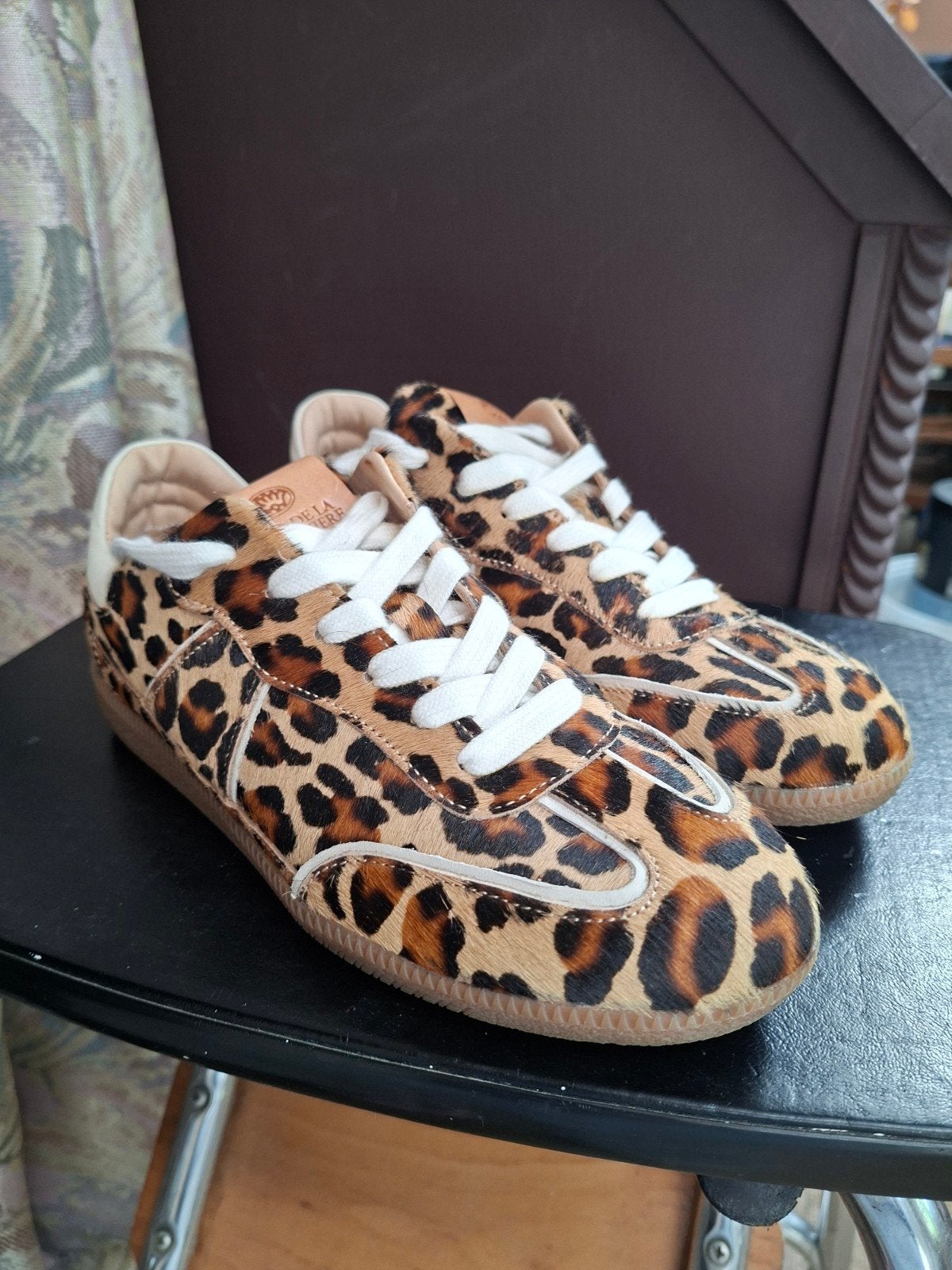 Fred de la Bretoniere maat 37 Pearl Ami Sneaker Leopard Pony, Fred de la Bretoniere, Bruin, Ophalen of Verzenden, Sneakers of Gympen