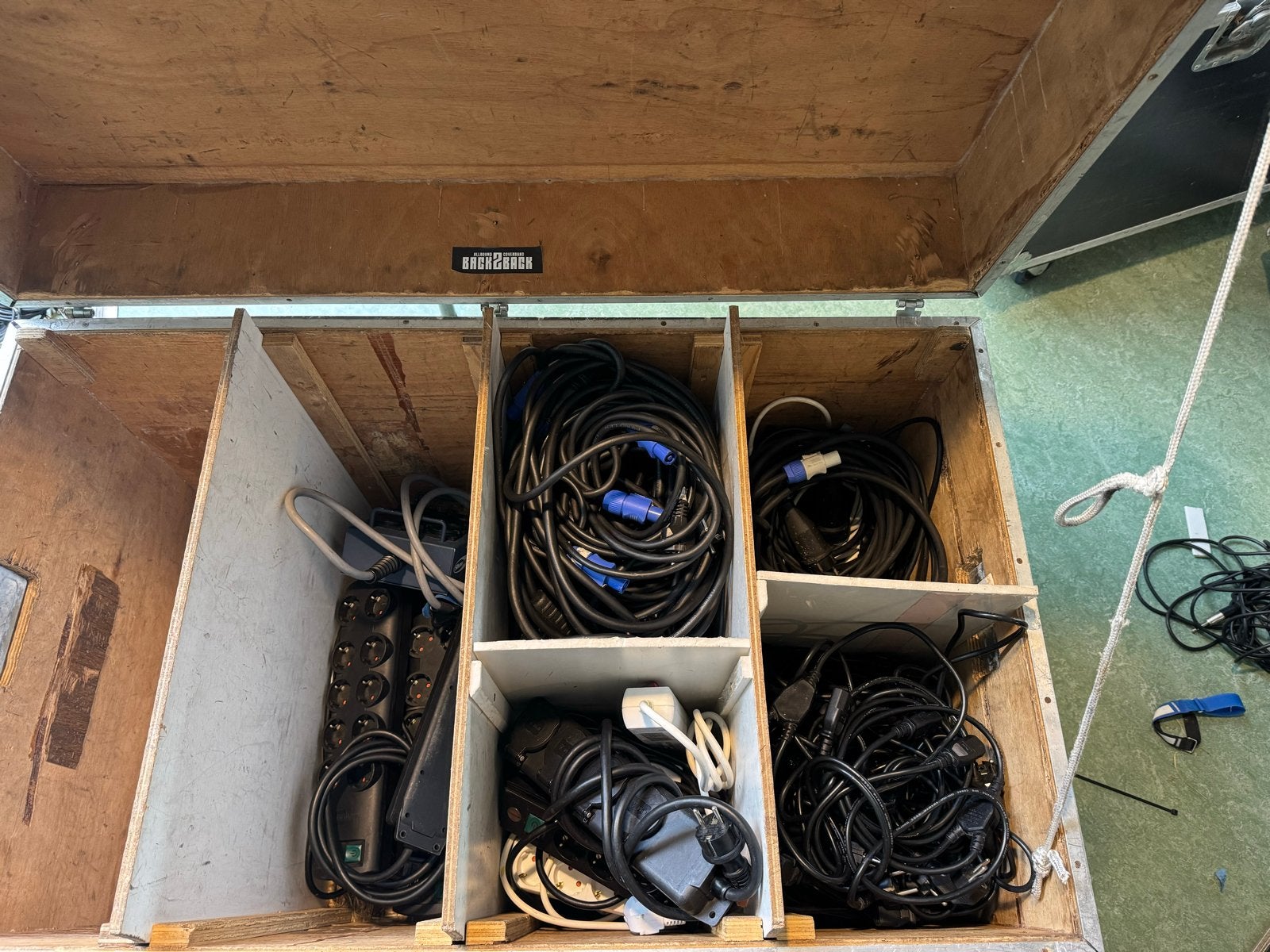 Audio techniek materialen. Gebruikt, maar functioneel, Ophalen, Gebruikt, Audio
