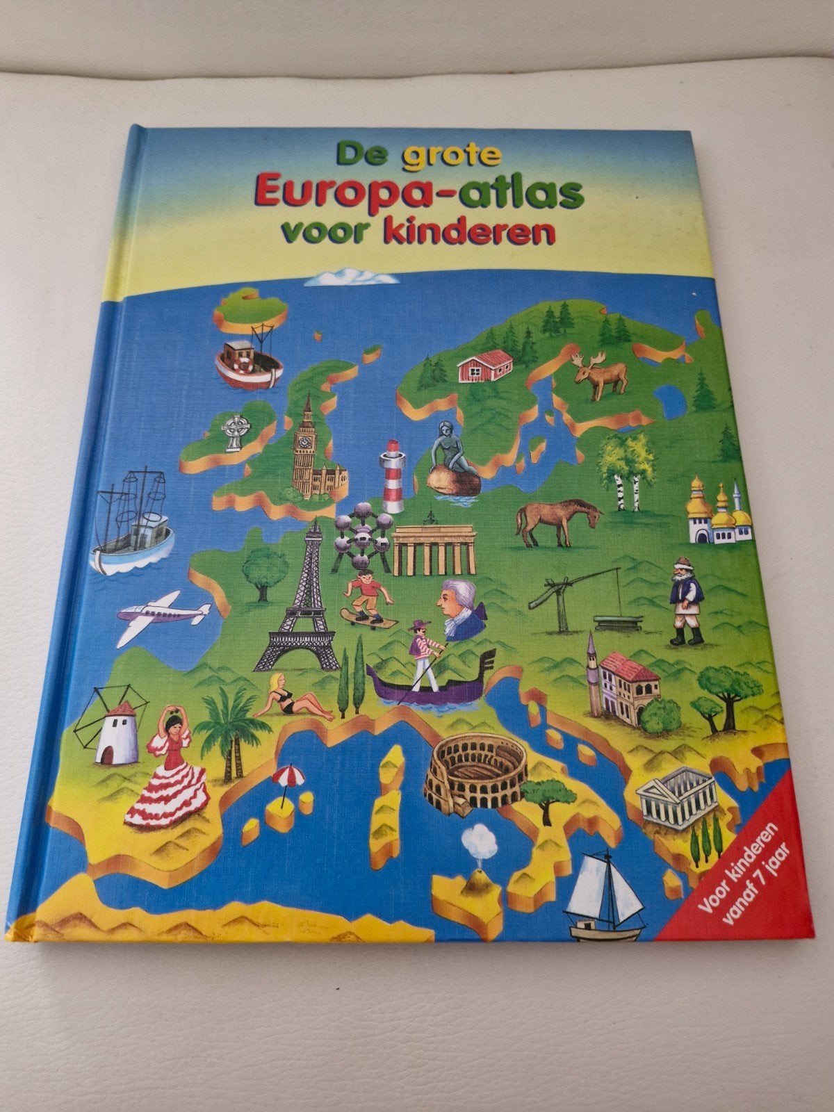 De Grote Europa-atlas voor kinderen - Educatief en Leuk, Overige atlassen, Zo goed als nieuw, 1800 tot 2000, TextCase, Inge Pieters, Michèle Thurnim
