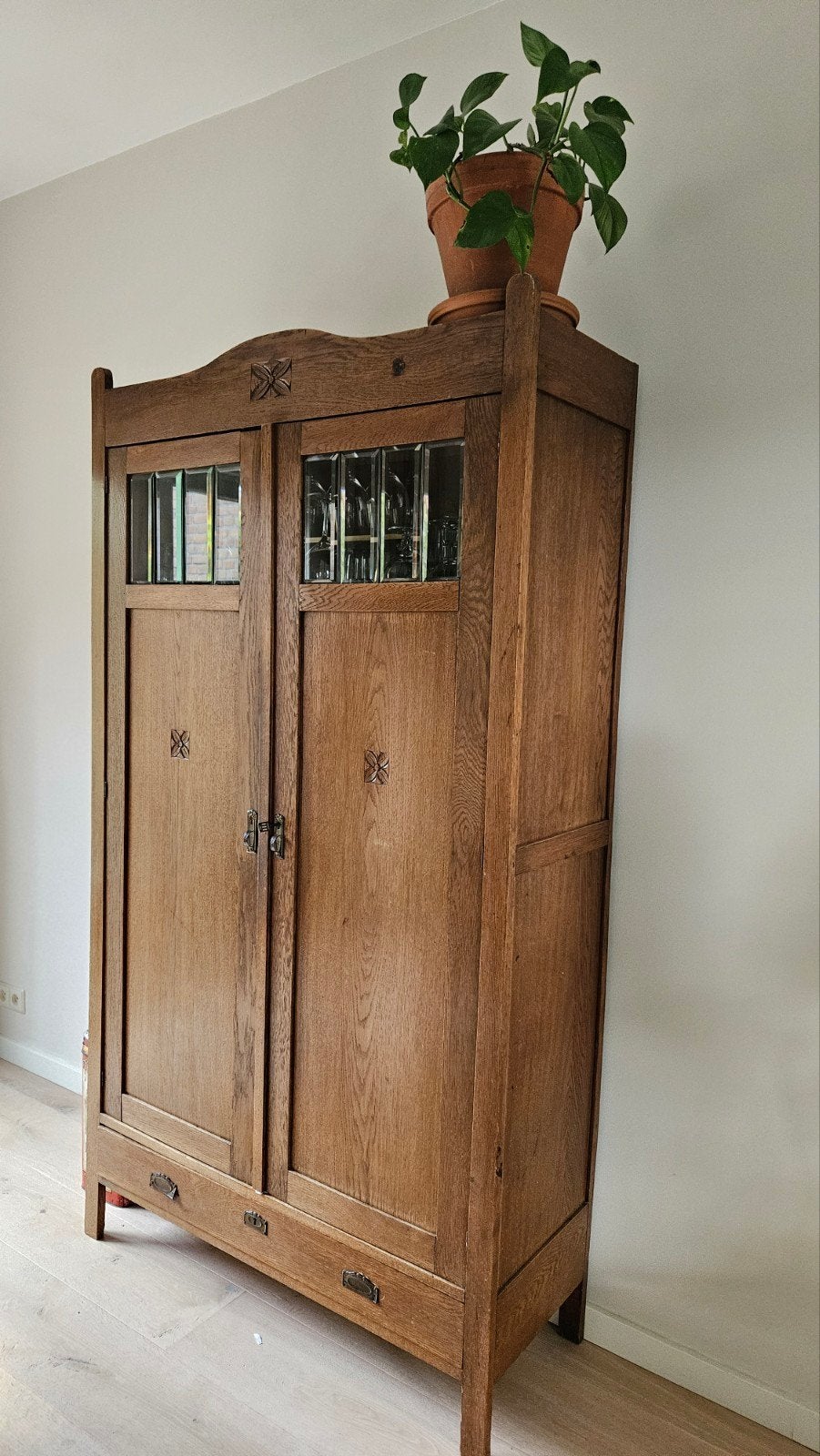 leuke kast, Ophalen
