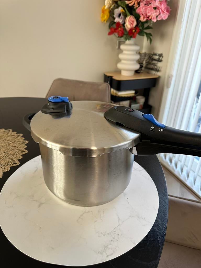 BK Snelkookpan, Ophalen of Verzenden, Zo goed als nieuw, Rvs, Kookpan of Snelkookpan