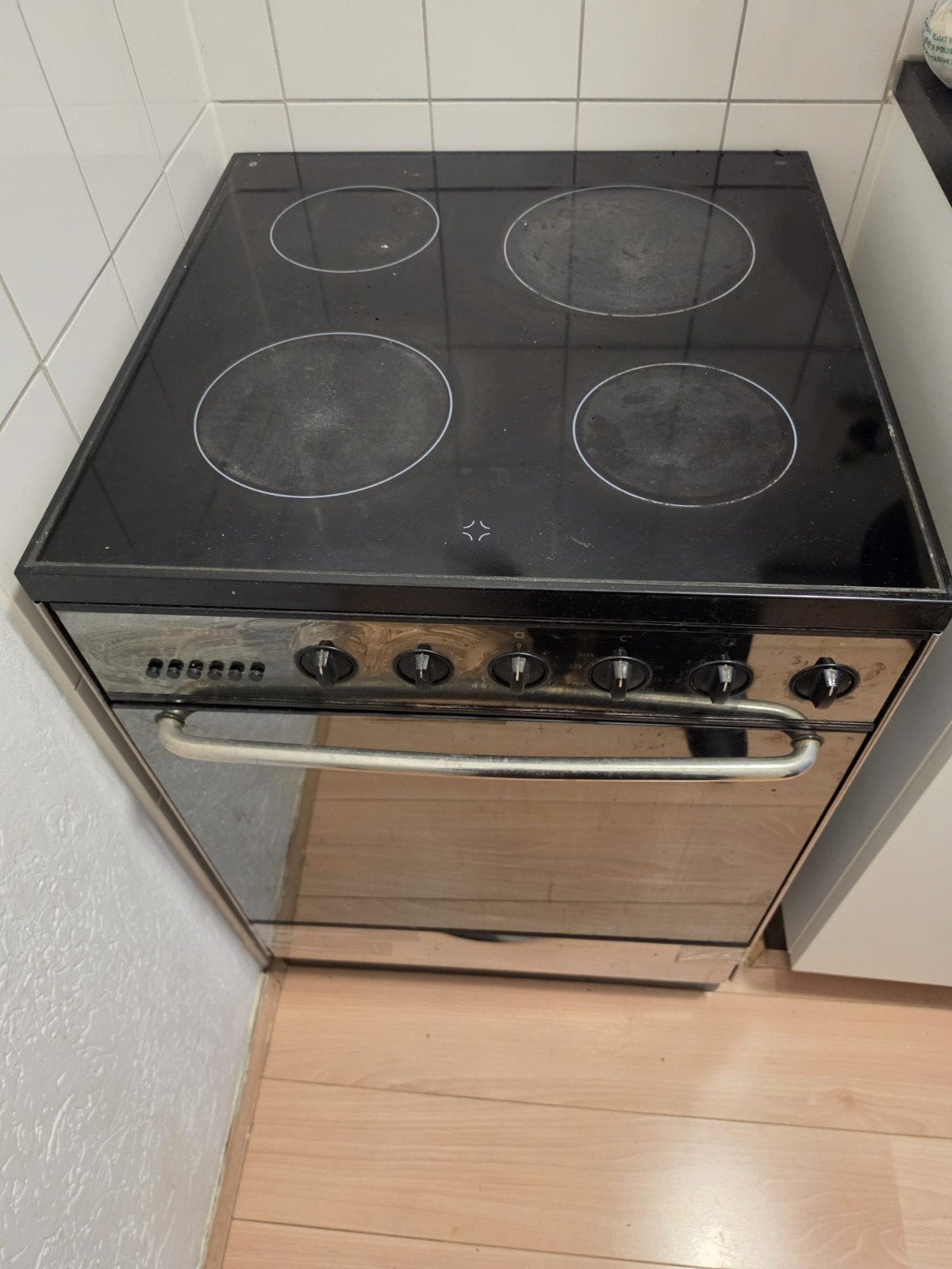 ETNA Fornuis met Keramische Kookplaat en Oven, Ophalen, Gebruikt, Keramisch, 4 kookzones