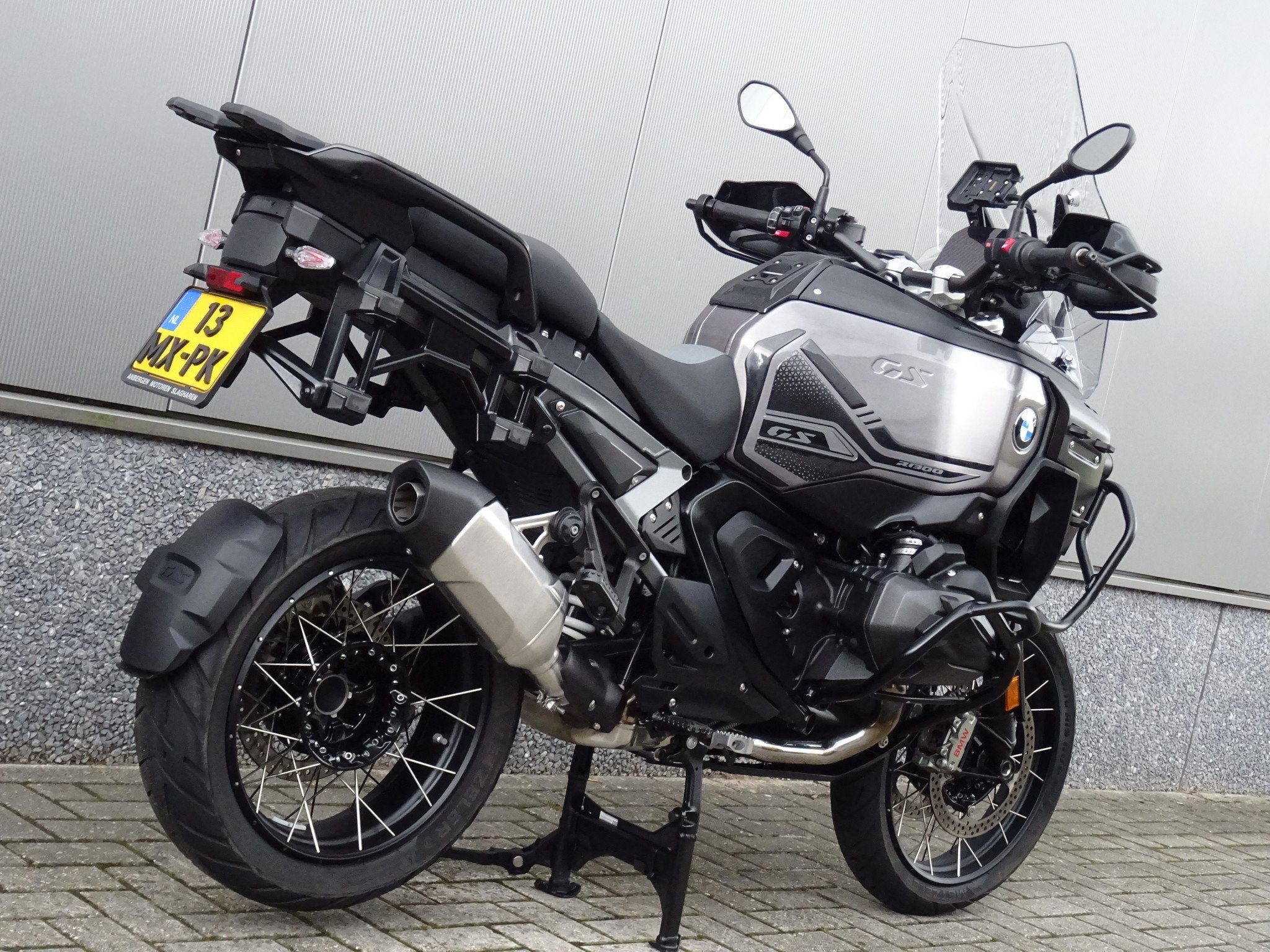 BMW R 1300 GS ADVENTURE TRIPLE BLACK (bj 2024), Meer dan 35 kW, Toermotor, 1300 cc, Gebruikt