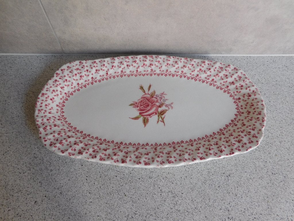 Bord 32x18 cm. Rose Bouquet Johnson Brothers, Keramiek, Ophalen of Verzenden, Zo goed als nieuw, Bord(en)