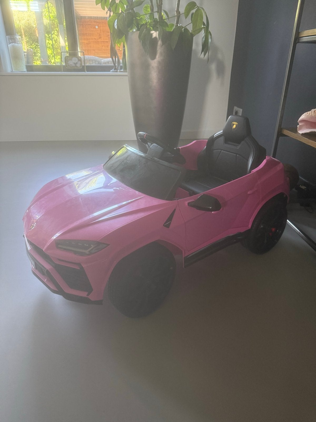 Roze Lamborghini Urus kinderauto met afstandsbediening, Kinderen en Baby's, Ophalen, Gebruikt, Afstandsbediening