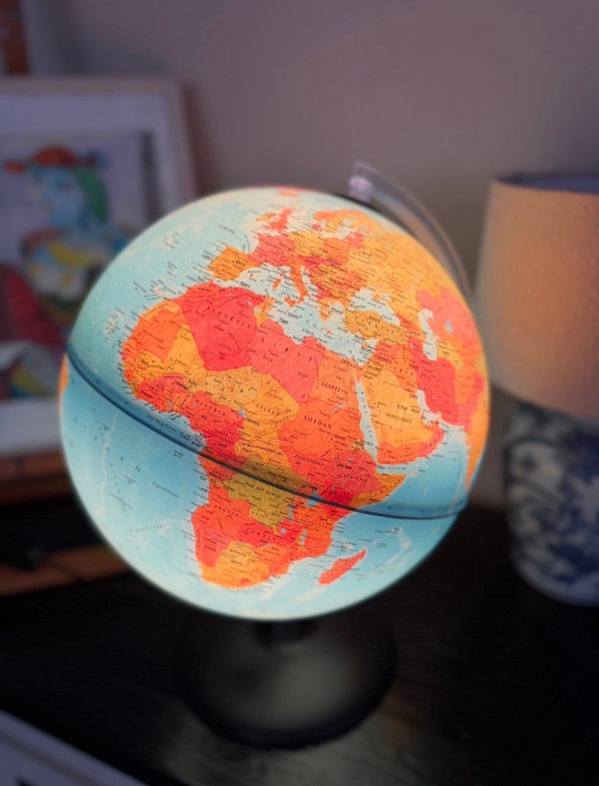 Grote wereldbol lamp in zeer goede staat 30 diameter, Ophalen of Verzenden, Zo goed als nieuw