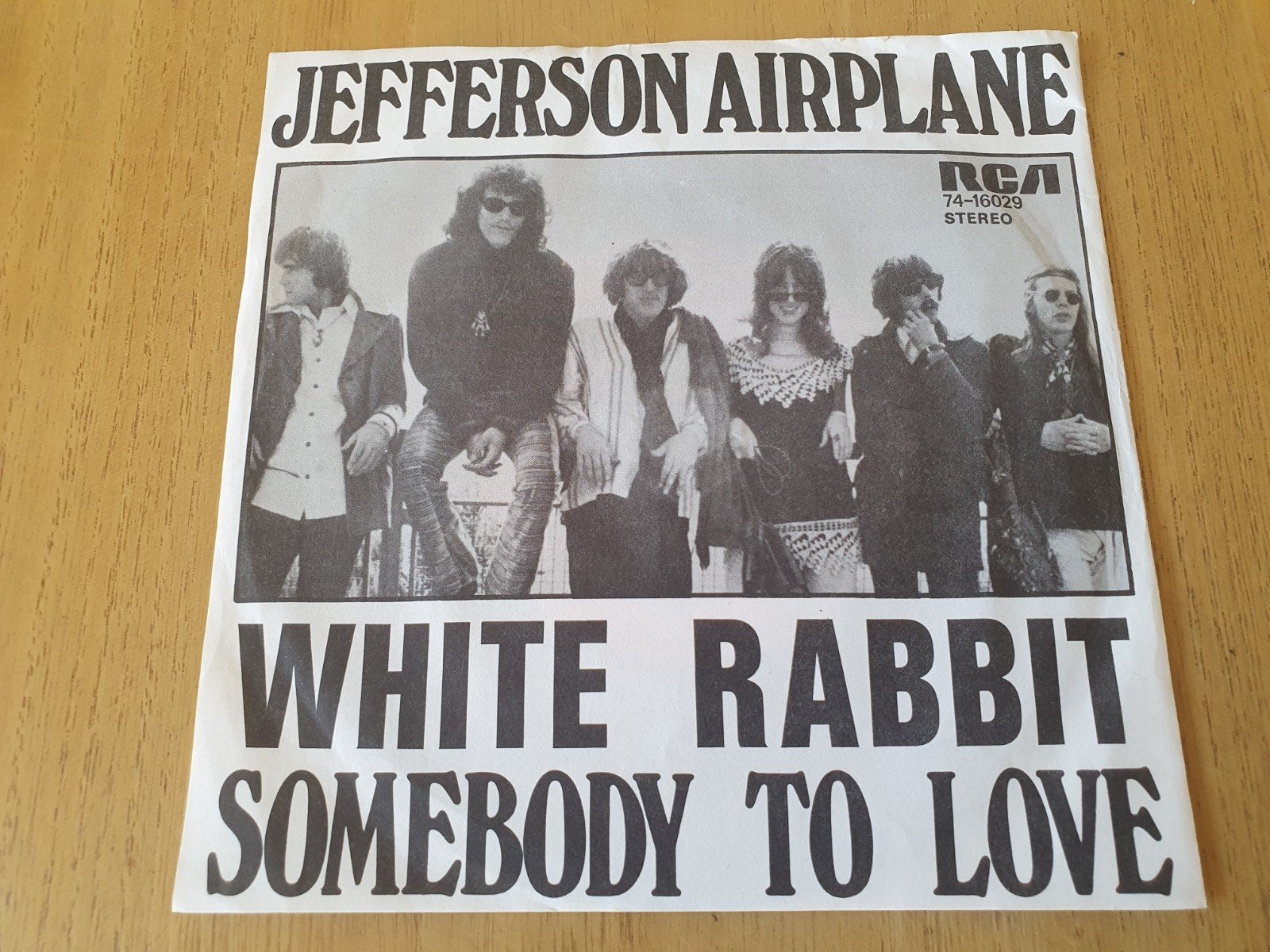 Jefferson Airplane - White Rabbit / Somebody To Love, Ophalen of Verzenden, Zo goed als nieuw, Pop