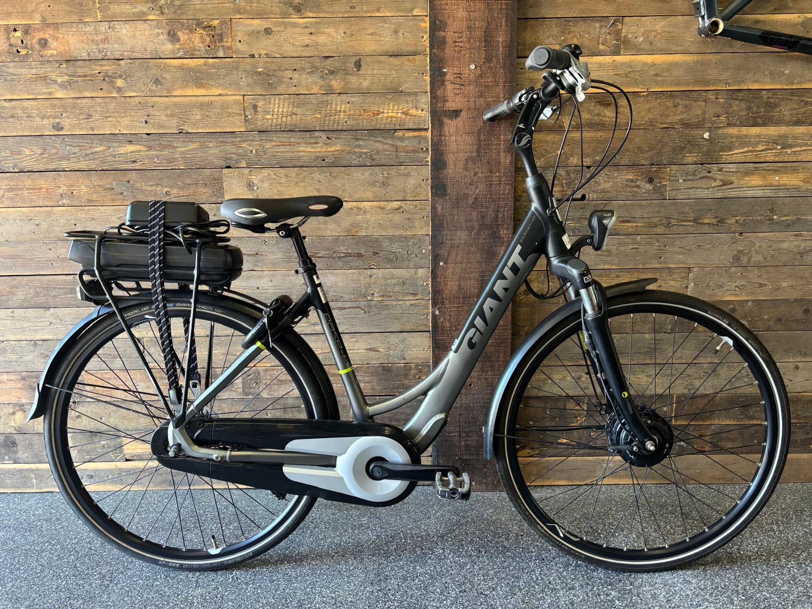 GIANT EASE E +1 28 inch M frame 8 nexus versnellingen E-bike, Ophalen, Gebruikt, Versnellingen, Giant