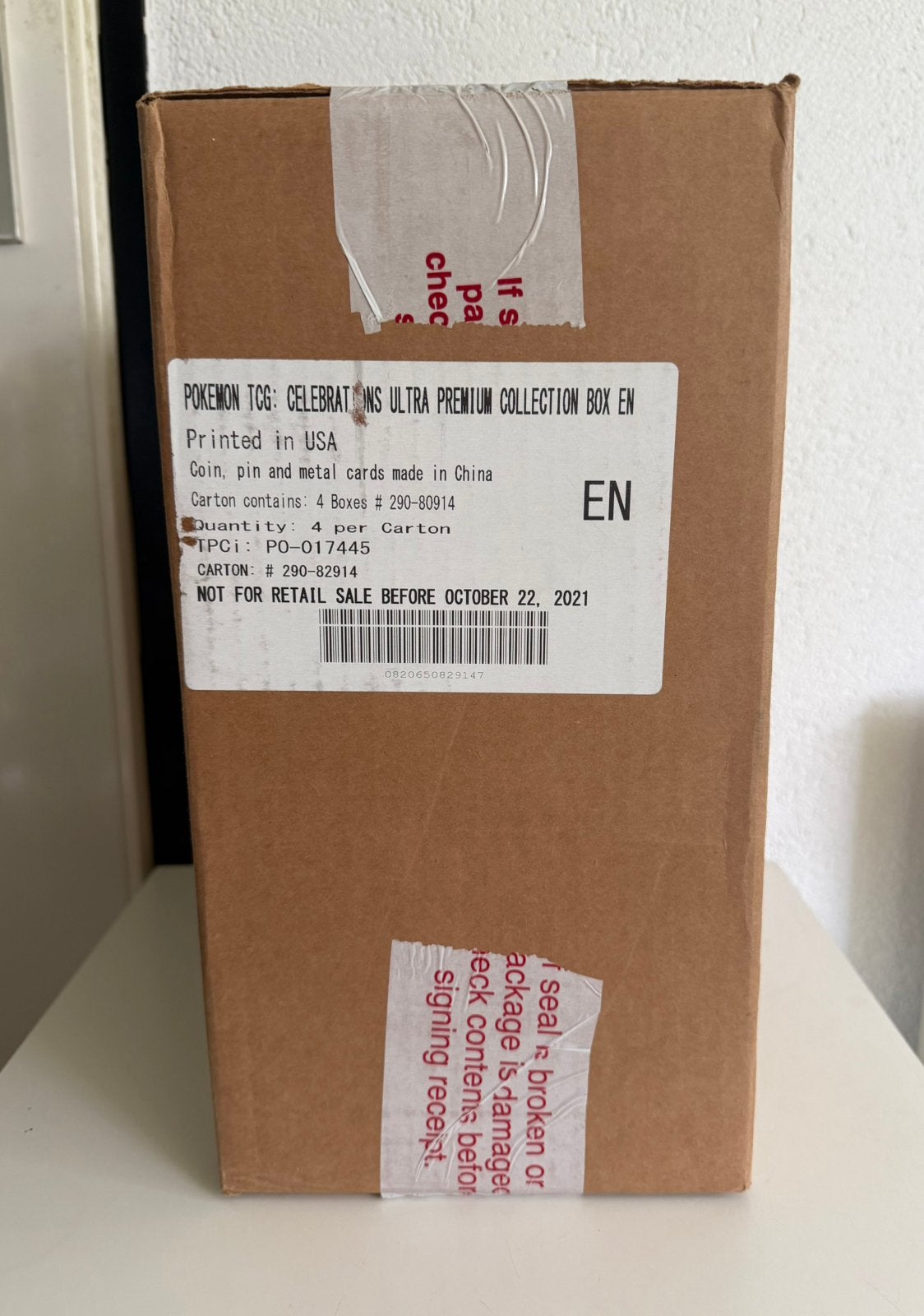 Celebrations Ultra Premium Collection Case, Hobby en Vrije tijd, Verzamelkaartspellen | Pokémon, Ophalen of Verzenden, Nieuw, Overige typen