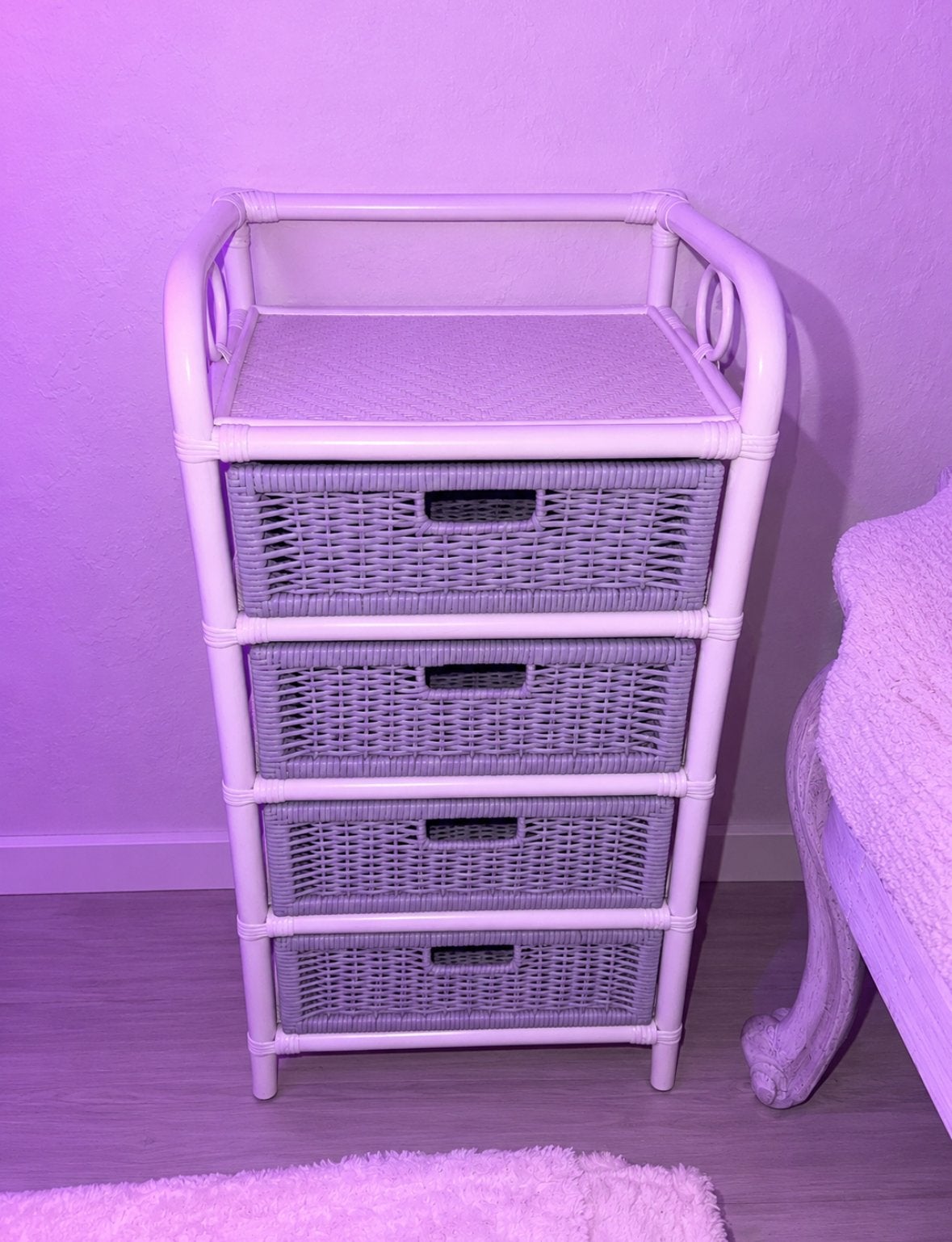Ladekastje met 4 rieten laden - Wit/Grijs, Huis en Inrichting, Ophalen, Gebruikt, 100 tot 150 cm, 3 of 4 laden
