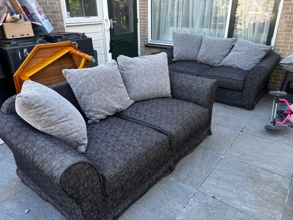 Set van 2 donkergrijze banken met kussens, Ophalen, Gebruikt, Klassiek, Comfortabel, 150 tot 200 cm