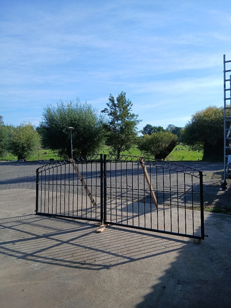 Sierhek draaipoort, Ophalen, Zo goed als nieuw, IJzer, Sierhekwerk