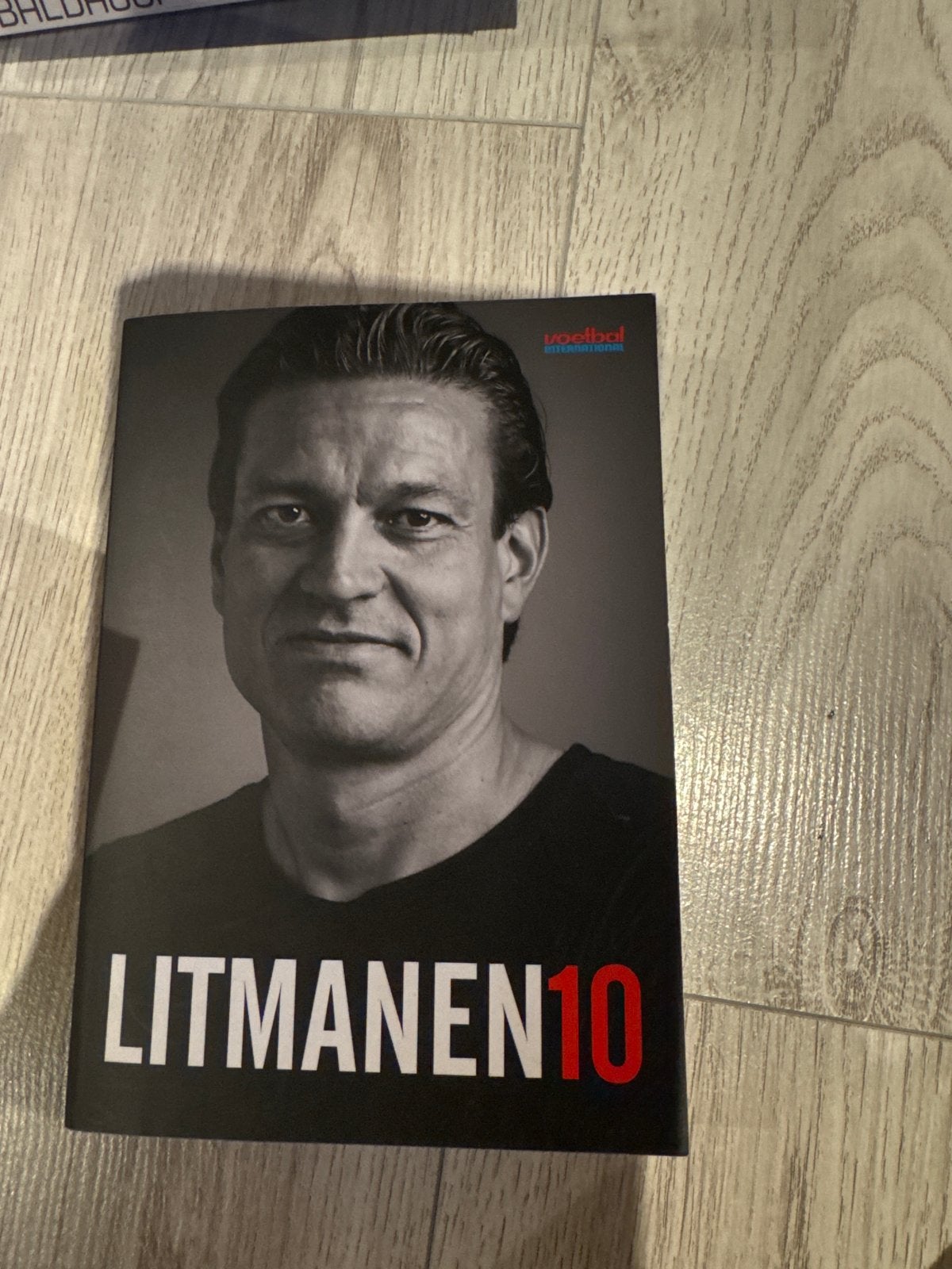 Litmanen 10 - Voetbal Entertainment, Boeken, Ophalen of Verzenden, Zo goed als nieuw, Balsport