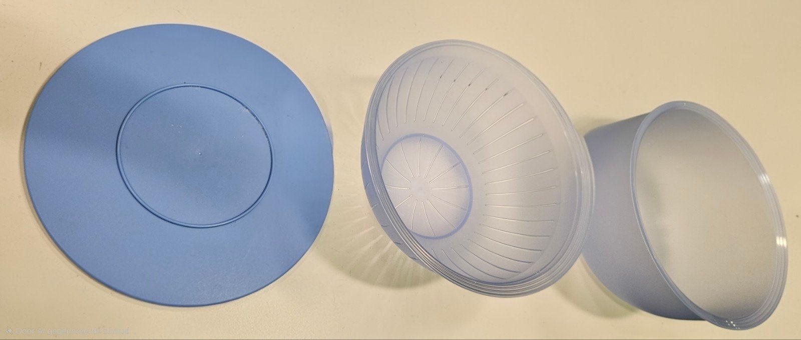 Tupperware kom met vergiet en deksel - 4,3L, Gebruikt, Blauw, Ophalen of Verzenden, Met deksel