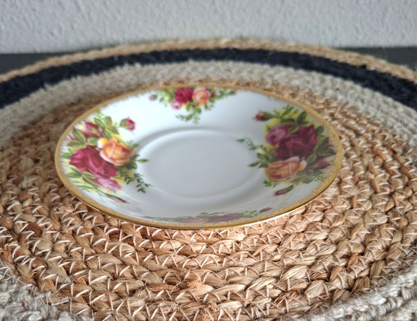 ROYAL ALBERT 1 Schoteltje, Ophalen of Verzenden