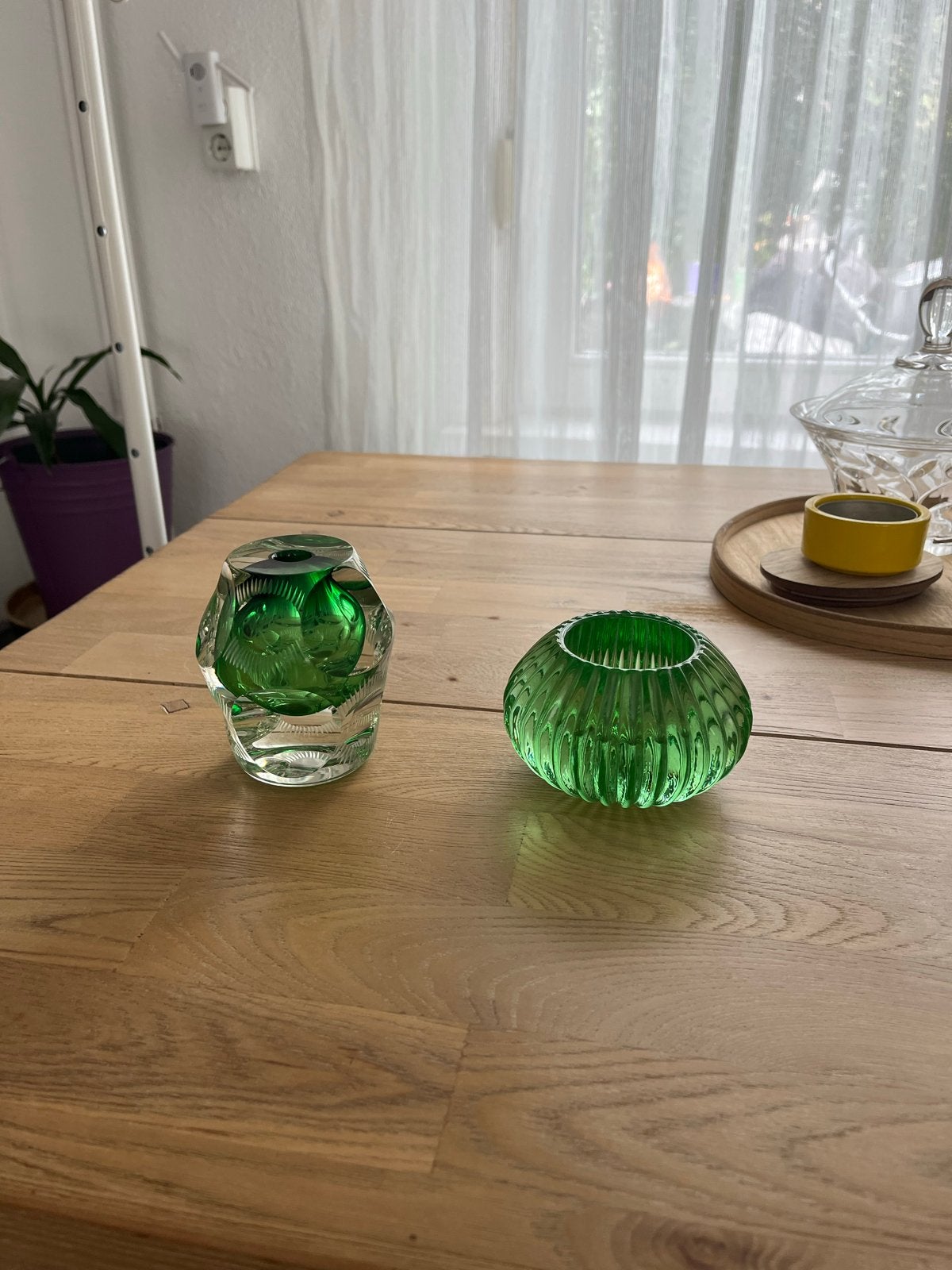 Set van 2 groene glazen theelichthouders/vazen, Ophalen of Verzenden