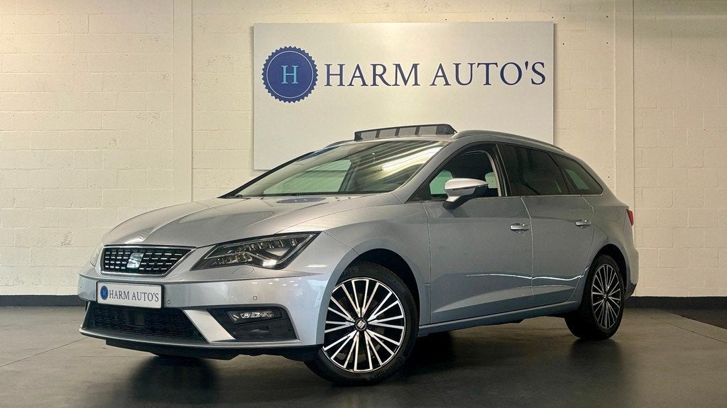 SEAT Leon ST 1.8 TSI Xcellence 180pk Pano / Navi / Alcantara, Voorwielaandrijving, Bluetooth, Gebruikt, Zwart