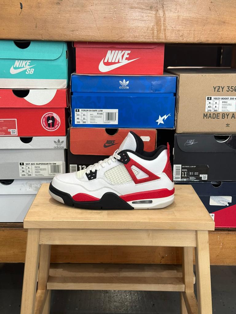 Nike Jordan 4 Red Cement, Kleding | Heren, Schoenen, Ophalen of Verzenden, Nieuw, Wit, Sneakers of Gympen
