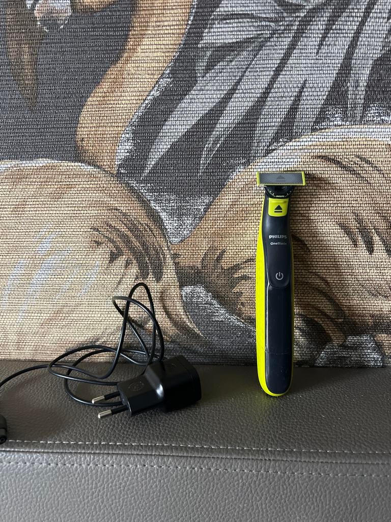 Philips OneBlade incl 2 nieuwe mesjes, Ophalen of Verzenden, Gebruikt, Scheren en Epileren