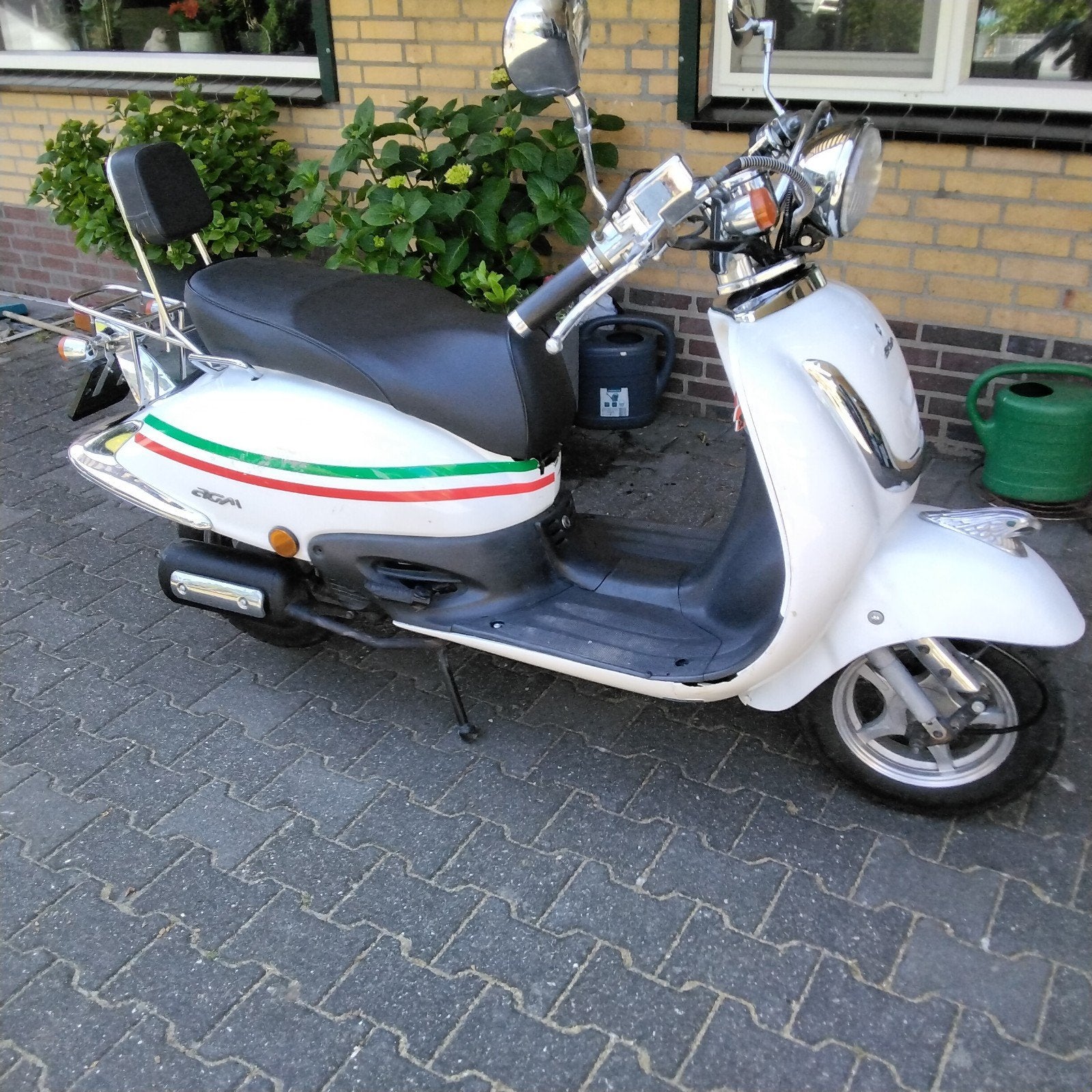 Te Koop AGM Scooter uit 2008 - Wit, Ophalen, Gebruikt, Benzine, AGM
