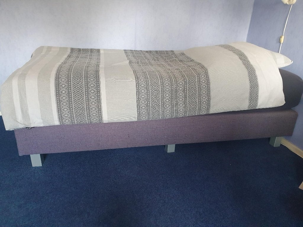 eenpersoons box spring, Huis en Inrichting, Slaapkamer | Bedden, Ophalen, 90 cm, Eenpersoons, Zo goed als nieuw