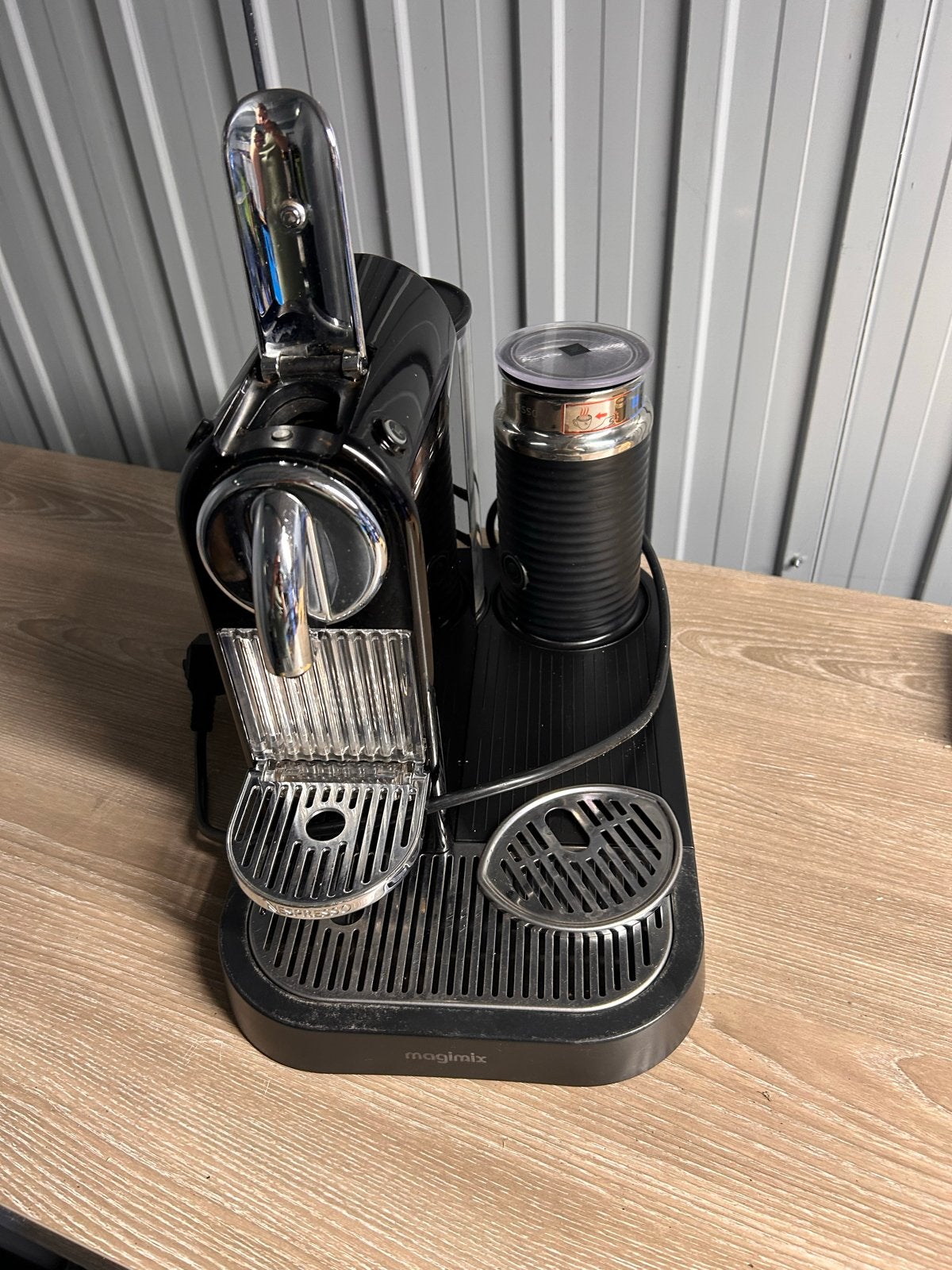 Nespresso Magimix Koffiezetapparaat met Melkopschuimer, Ophalen, Gebruikt, Ov, Espresso apparaat