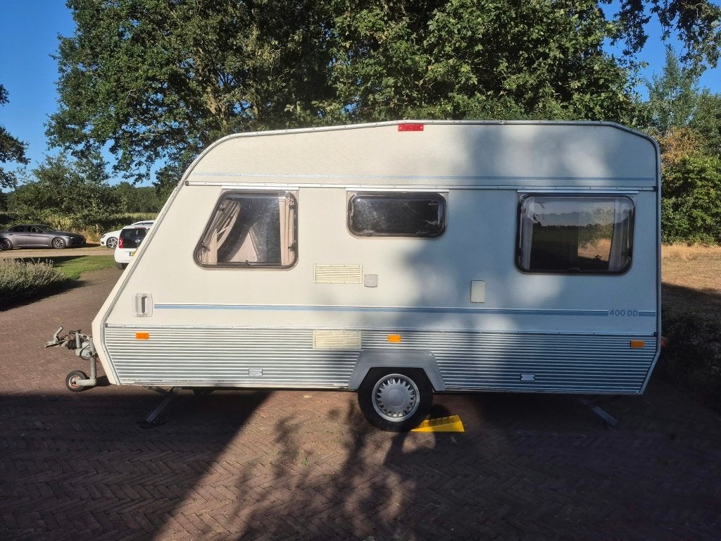 Beyerland 400 DD - Compacte en complete caravan, Treinzit, Particulier, 4 tot 5 meter, Beyerland