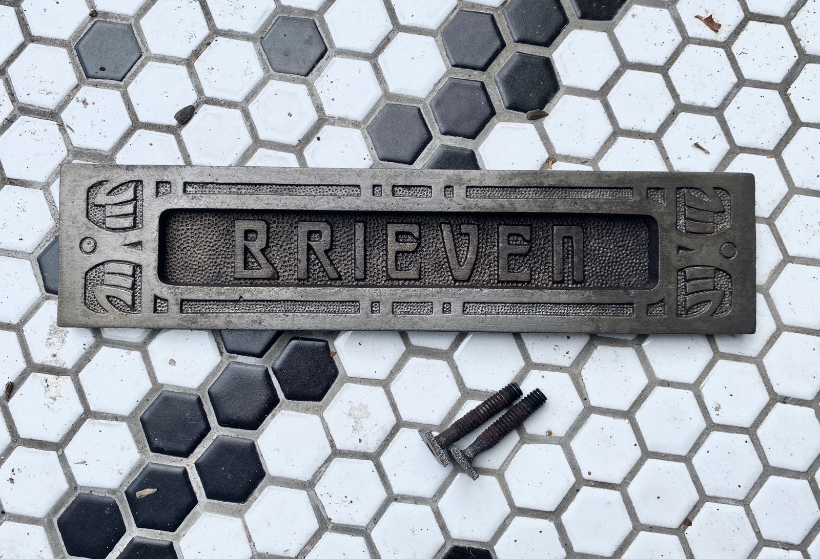 Vintage gietijzeren brievenbus, Brievenbusklep, Ophalen of Verzenden, Zo goed als nieuw, Inbouw
