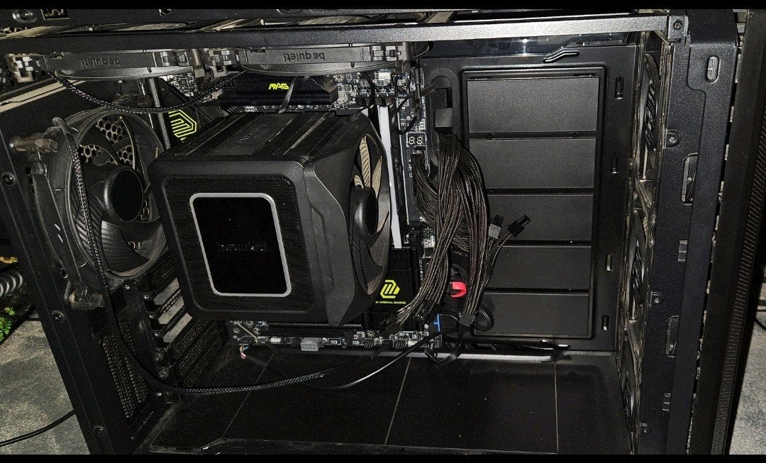 Be Quiet! High-end PC (zonder GPU/opslag), Computers en Software, Computerbehuizingen, Ophalen of Verzenden, Zo goed als nieuw