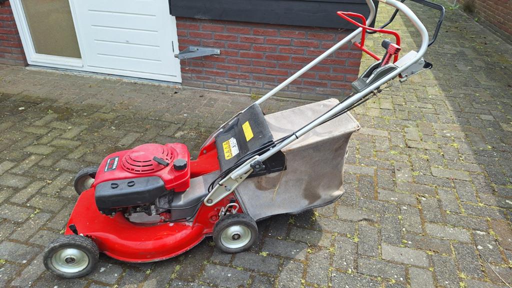 Benzine grasmaaier Honda 5.5pk OHV, Ophalen, Gebruikt, Benzine-grasmaaier, Versnellingen