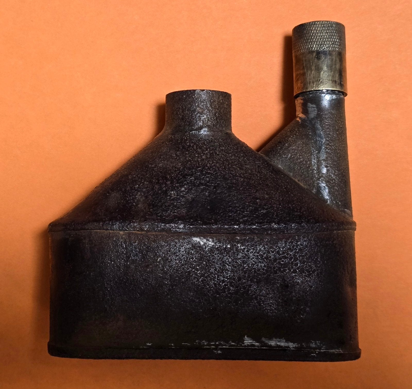 Antieke kruitfles / poederfles /oliekan metaal, Ophalen of Verzenden