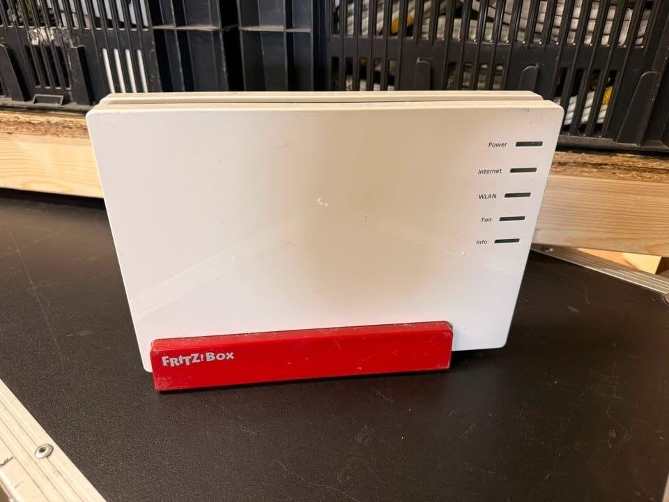 FritzBox 7581, Computers en Software, Routers en Modems, Ophalen of Verzenden, Gebruikt, Router met modem, Fritz!Box