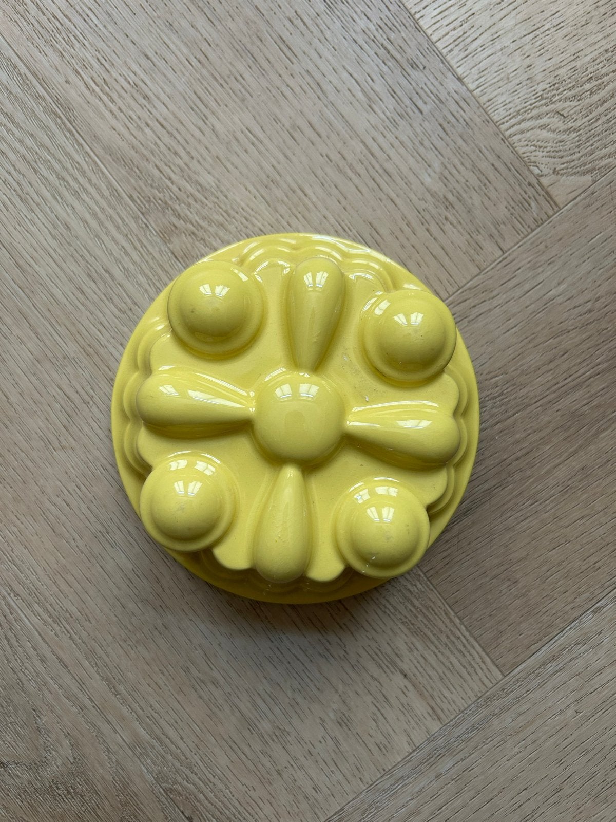 Vintage Gele Keramische Puddingvorm - Bloemenpatroon, Ophalen of Verzenden