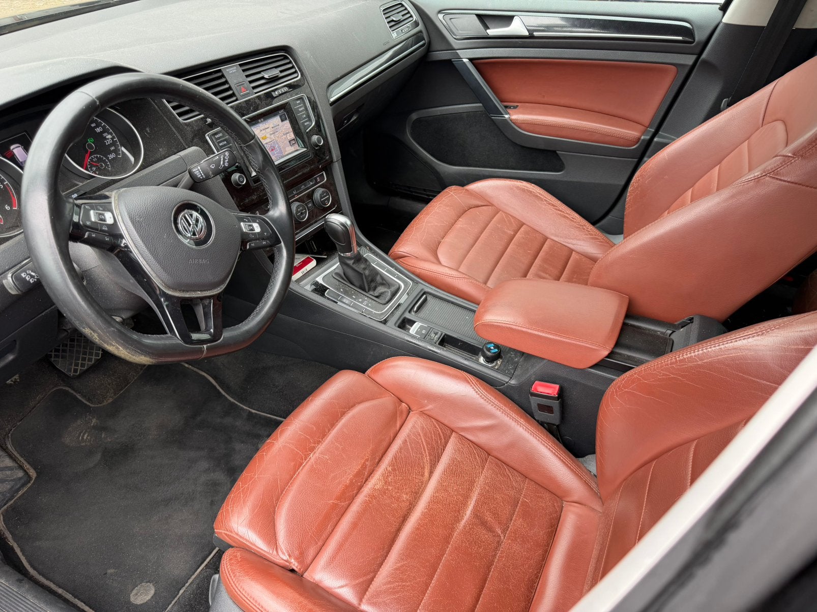 Volkswagen Golf 1.6 TDI 81KW/110PK Var. Aut7 2014 Zwart, Auto's, 4 cilinders, 700 kg, Zwart, Origineel Nederlands