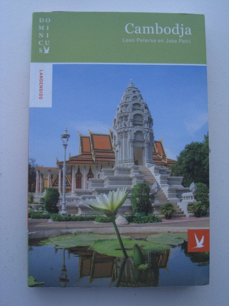 Reisgids Cambodja - Dominicus, Boeken, Overige merken, Ophalen of Verzenden, Zo goed als nieuw, Reisgids of -boek