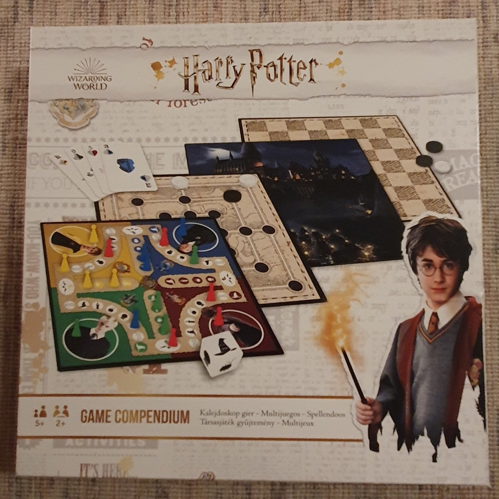 Harry Potter Spellencompendium - Zo goed als nieuw, Een of twee spelers, Ophalen, Zo goed als nieuw
