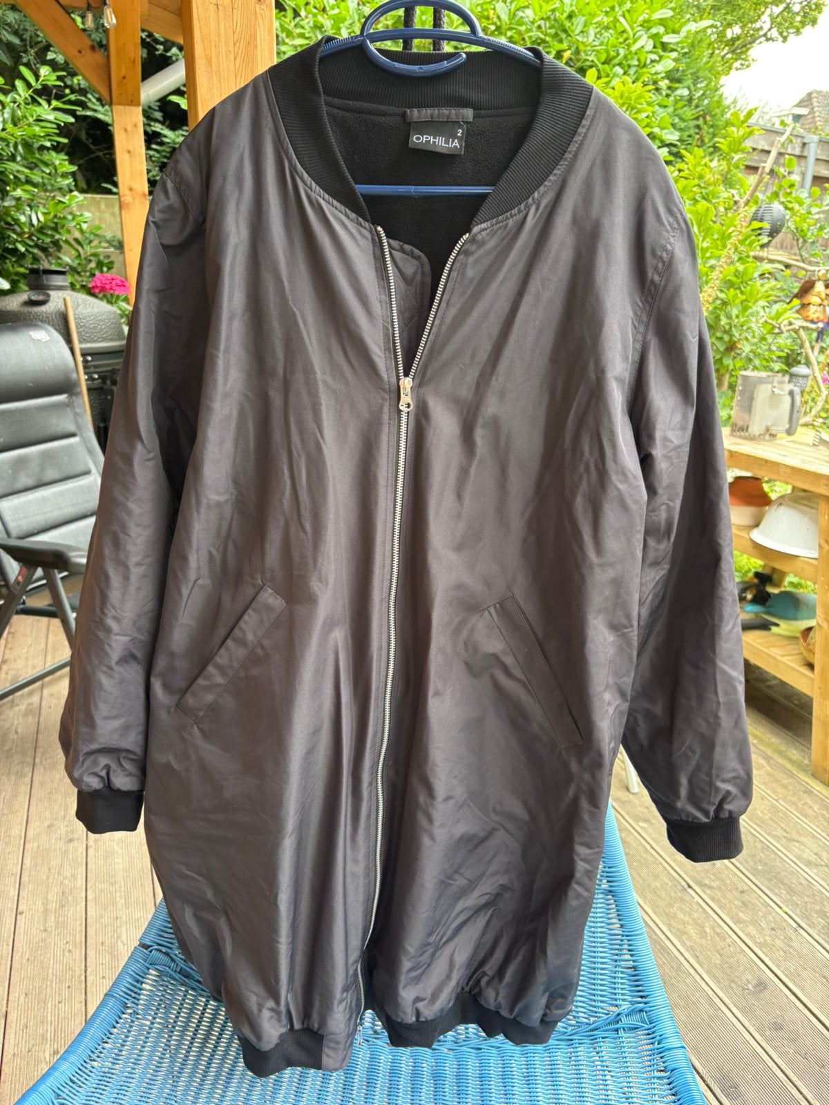 Ophilia antraciet/zwart lange bomber maat 2 42-44, Kleding | Dames, Grote Maten, Ophalen of Verzenden, Zo goed als nieuw, Zwart