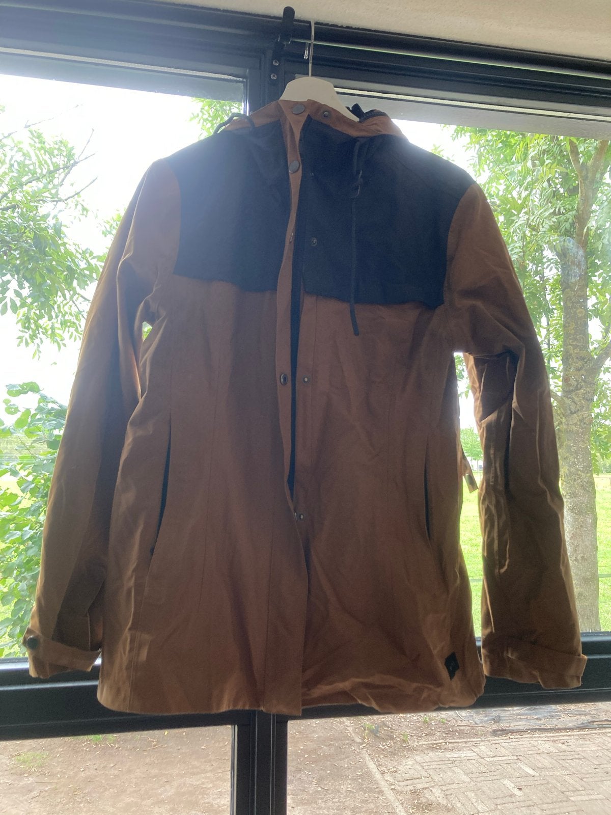 Forclaz regenjas - Ideaal voor wandelen en outdoor, Kleding | Dames, Ophalen of Verzenden, Gedragen, Maat 38/40 (M), Bruin