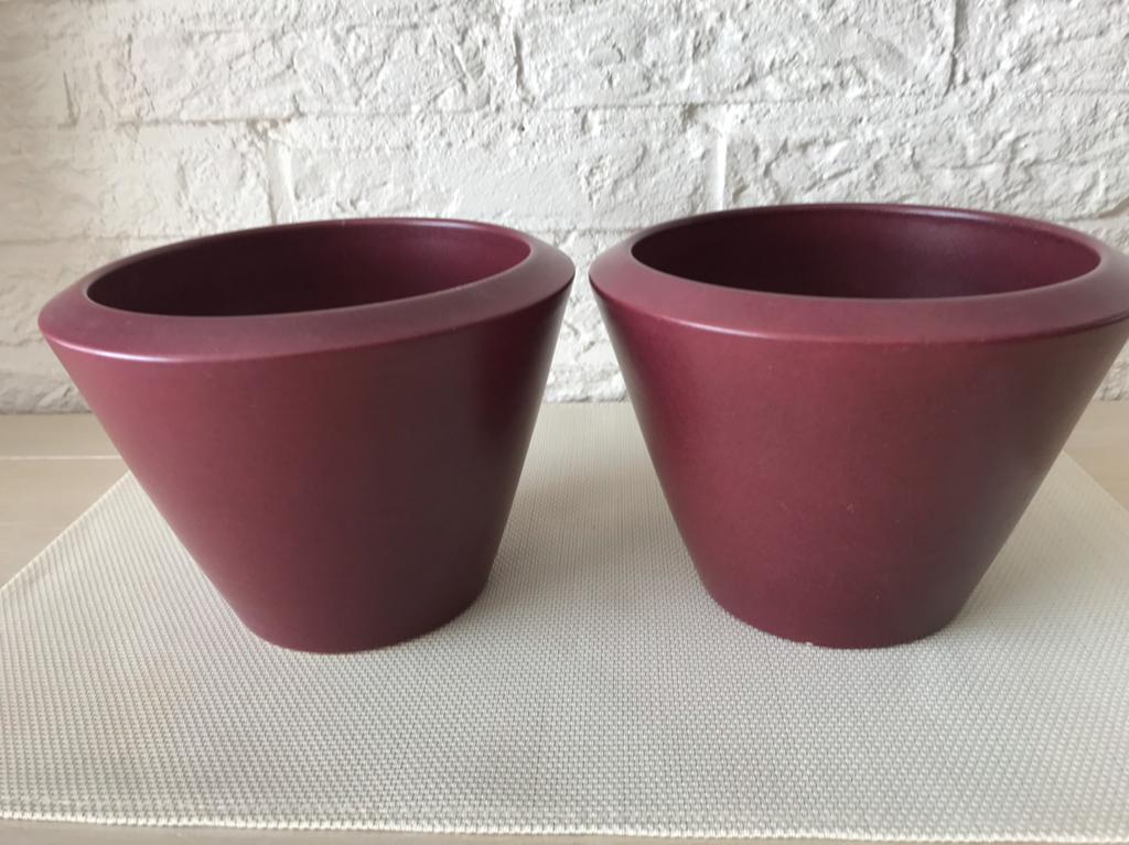 2 stevige Bordeaux kleurige Bloempotten..samen te koop, Tuin en Terras, Bloempotten, Ophalen, Rond, Zo goed als nieuw, Aardewerk