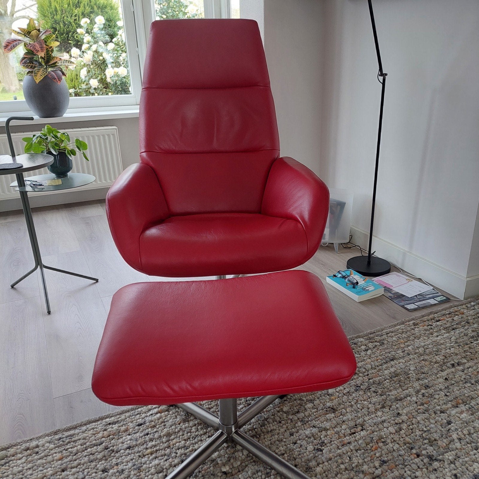 Prachtige Montel fauteuil, zeer goede staat, verstelbare rug, Ophalen, Minder dan 75 cm, Leer, Zo goed als nieuw