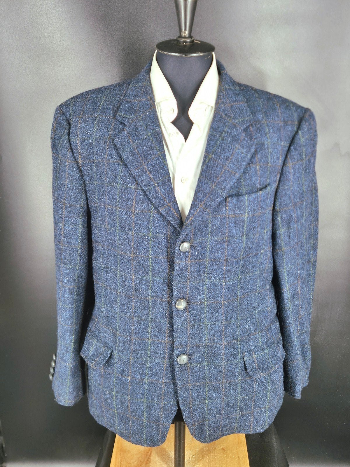 Harris Tweed colbert (50), Harris Tweed Authority, Harris Tweed, Isle of Lewis, Outer Hebrides, Info@harristweed.org