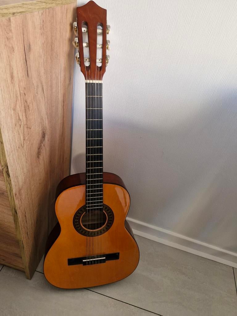 Complete Gitaarset voor Beginners: Gitaar + Boeken & Tuner, Ophalen, Zo goed als nieuw, Klassieke of Spaanse gitaar
