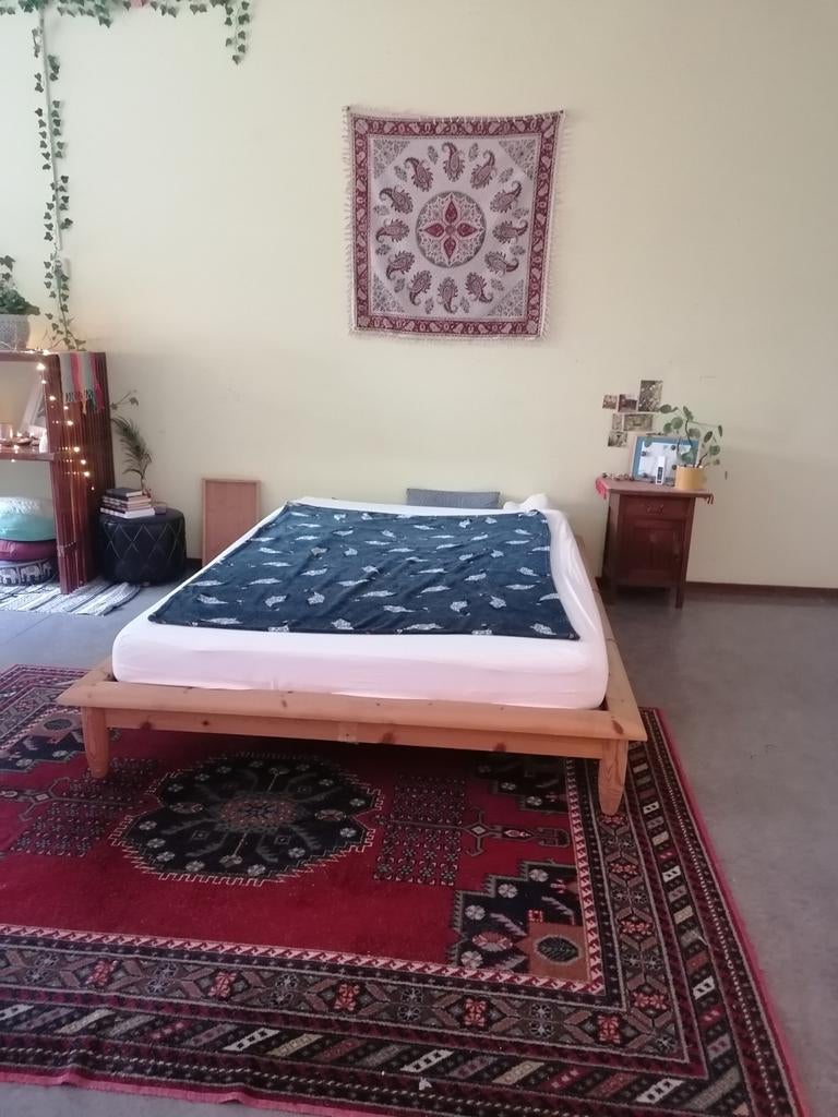 Prachtig massief houten bed 140x200cm, Huis en Inrichting, Slaapkamer | Bedden, Ophalen, Tweepersoons, 140 cm, Zo goed als nieuw