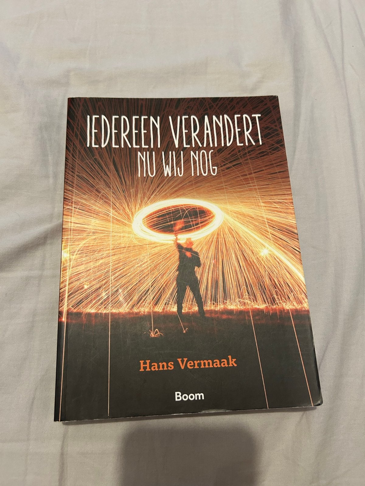 Iedereen verandert, nu wij nog - Hans Vermaak, Ophalen of Verzenden, Zo goed als nieuw, Nederland
